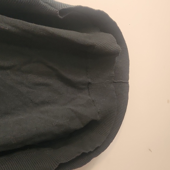 Sweater - Picture 2 of 4